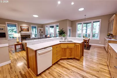 6039 SW Haines  (Quiet Part) St, Portland, OR 97219 - Photo 15