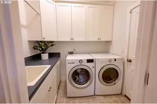 6039 SW Haines (Quiet Part) St, Portland, OR 97219 - Photo 37