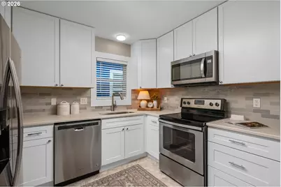 130 NE Morris St, Portland, OR 97212 - Photo 13