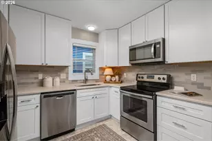 130 NE Morris St, Portland, OR 97212 - Photo 13