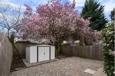 130 NE Morris St, Portland, OR 97212 - Photo 43