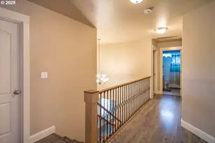 1592 NE Rocky Dr, Roseburg, OR 97470 - Photo 29