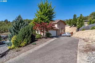 1592 NE Rocky Dr, Roseburg, OR 97470 - Photo 41