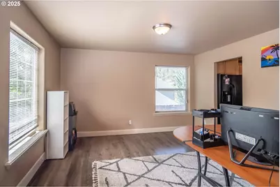 1592 NE Rocky Dr, Roseburg, OR 97470 - Photo 13