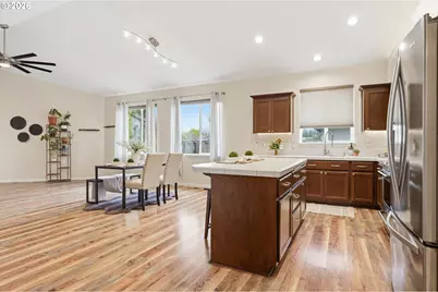 288 SE 37th Ave, Hillsboro, OR 97123 - Photo 5