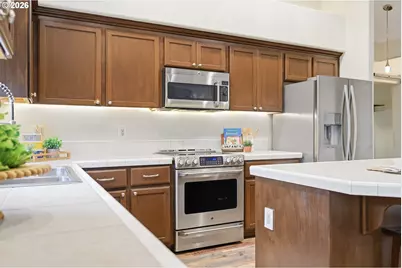 288 SE 37th Ave, Hillsboro, OR 97123 - Photo 13