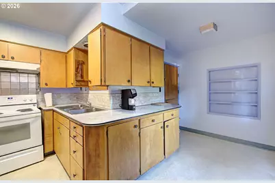 1714 E 29th St, Vancouver, WA 98663 - Photo 9