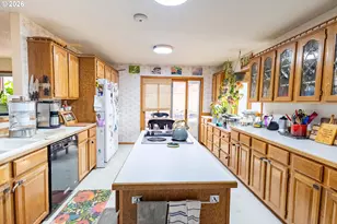 10413 S E St, Island City, OR 97850 - Photo 5