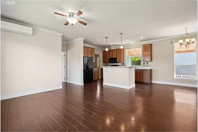 547 SW Georgetown Way #27, Beaverton, OR 97006 - Photo 5