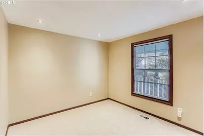 20012 NW Metolius Dr, Portland, OR 97229 - Photo 19