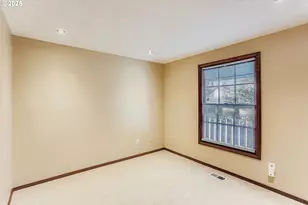 20012 NW Metolius Dr, Portland, OR 97229 - Photo 19