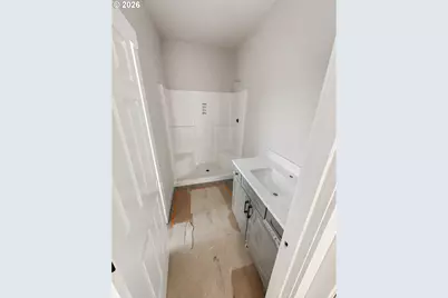 981 W Washington St, Carlton, OR 97111 - Photo 9