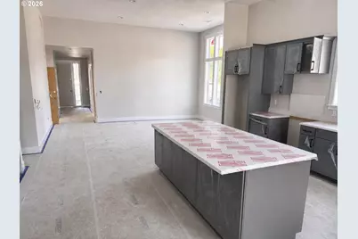 981 W Washington St, Carlton, OR 97111 - Photo 3