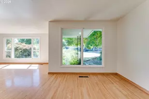 280 Regal Ct, Eugene, OR 97401 - Photo 13