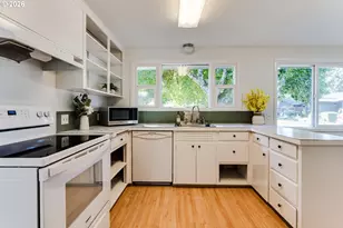 280 Regal Ct, Eugene, OR 97401 - Photo 15