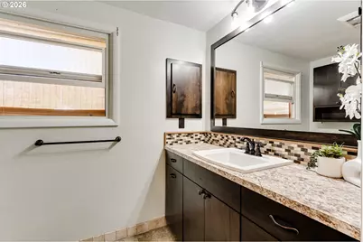 280 Regal Ct, Eugene, OR 97401 - Photo 25