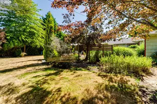280 Regal Ct, Eugene, OR 97401 - Photo 43