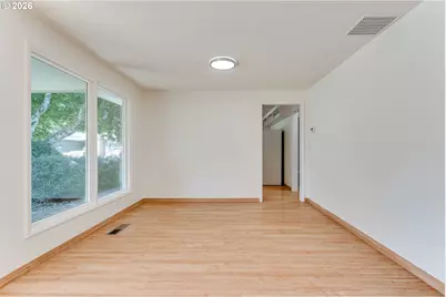 280 Regal Ct, Eugene, OR 97401 - Photo 11