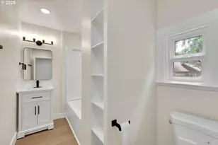 1926 SE Washington St, Portland, OR 97214 - Photo 9