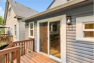 1926 SE Washington St, Portland, OR 97214 - Photo 11