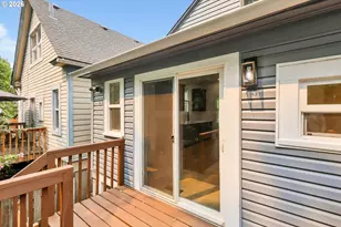 1926 SE Washington St, Portland, OR 97214 - Photo 11