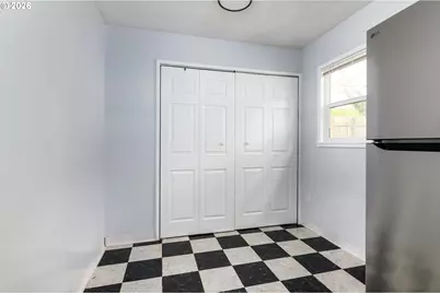 13005 SW Walker Rd, Beaverton, OR 97005 - Photo 17