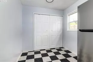 13005 SW Walker Rd, Beaverton, OR 97005 - Photo 17