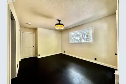 867 S 71st St, Springfield, OR 97478 - Photo 27