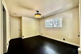 867 S 71st St, Springfield, OR 97478 - Photo 27