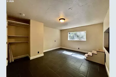 867 S 71st St, Springfield, OR 97478 - Photo 39
