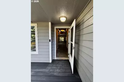 867 S 71st St, Springfield, OR 97478 - Photo 15