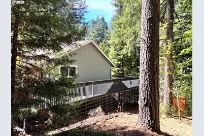 867 S 71st St, Springfield, OR 97478 - Photo 5