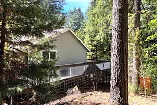 867 S 71st St, Springfield, OR 97478 - Photo 5
