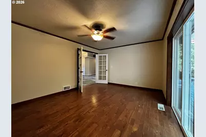 867 S 71st St, Springfield, OR 97478 - Photo 21