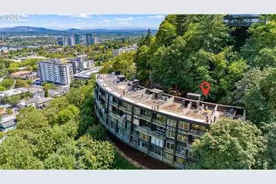 2206 SW Hoffman Ave, Portland, OR 97201 - Photo 1