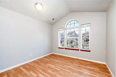 9132 SE Clinton St, Portland, OR 97266 - Photo 25