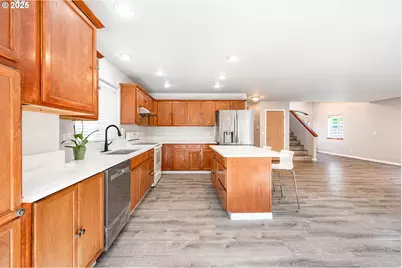 9132 SE Clinton St, Portland, OR 97266 - Photo 9