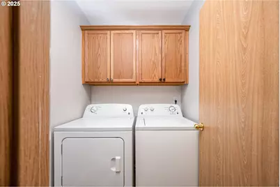 9132 SE Clinton St, Portland, OR 97266 - Photo 33