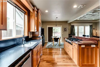 2580 Crowther Dr, Eugene, OR 97404 - Photo 15