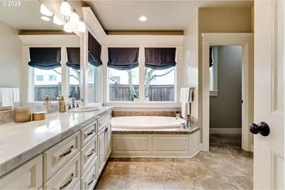 2580 Crowther Dr, Eugene, OR 97404 - Photo 23