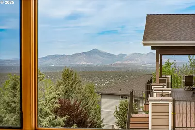 10715 Rockside Ct, Redmond, OR 97756 - Photo 23