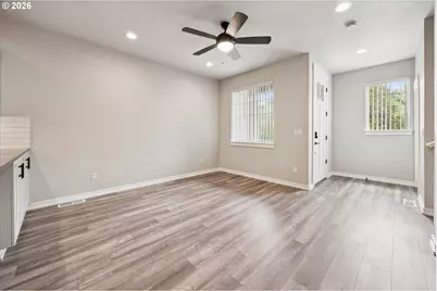 8157 SE Vermont St, Hillsboro, OR 97123 - Photo 9