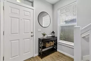 7937 SW Carol Ann Ct, Portland, OR 97224 - Photo 5