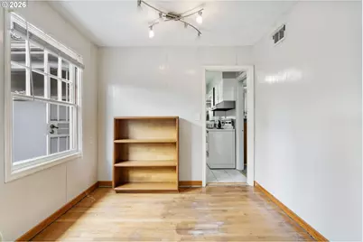 706 SE 135th Ave, Portland, OR 97233 - Photo 5