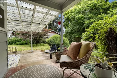 706 SE 135th Ave, Portland, OR 97233 - Photo 17
