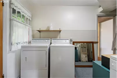 706 SE 135th Ave, Portland, OR 97233 - Photo 15