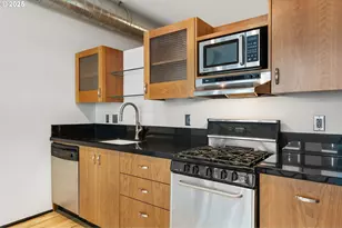 333 NW 9th Ave, Portland, OR 97209 - Photo 15