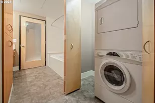 333 NW 9th Ave, Portland, OR 97209 - Photo 25