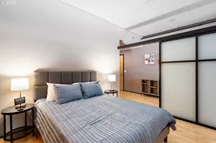 333 NW 9th Ave, Portland, OR 97209 - Photo 21