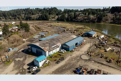 93761 Hackett Ln, Coos Bay, OR 97420 - Photo 11